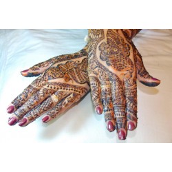 Henna na ręce i nogi tatuaż