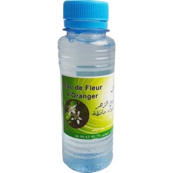 Agua extraída de la flor de azahar